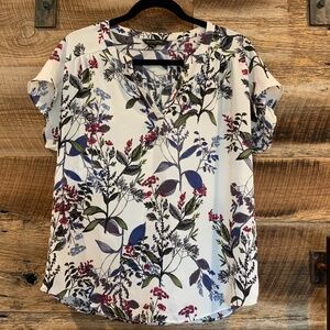 EUC - Banana Republic Factory - V-Neck Blouse - White/Floral - M
